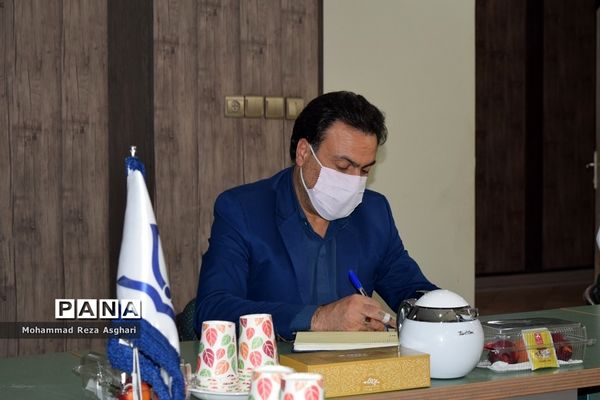 اولین جلسه کمیسیون تخصصی معاونت پرورشی و فرهنگی در منطقه 14