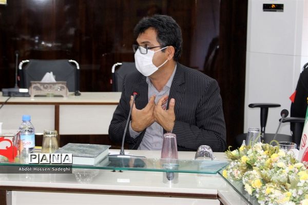 آیین تجلیل از دانش آموزان مدال آور مسابقات کشوری استان بوشهر