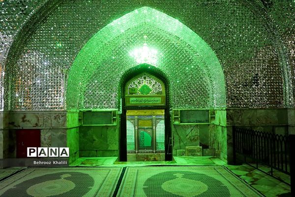 مراسم دعای عرفه در امامزاده صالح