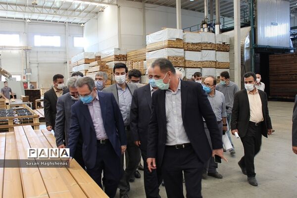 بازدیداستاندار تهران و نمایندگان مجلس شورای اسلامی از مراکز تولیدی و شهرک های  صنعتی اسلامشهر