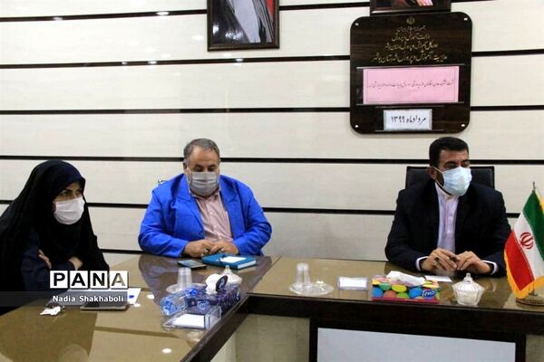 نشست معاون  پرورشی و فرهنگی بوشهر با مدیر و کارشناسان