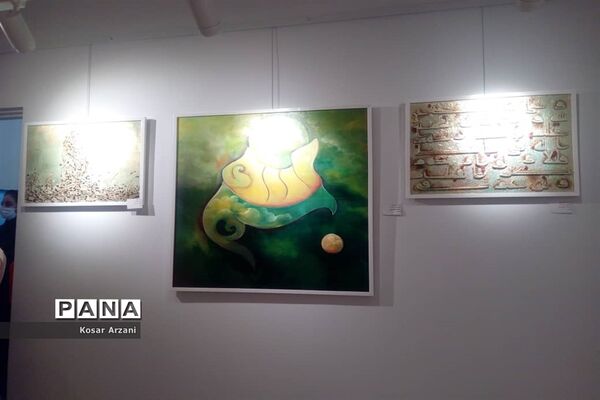مراسم افتتاح نمایشگاه لبخند رنگ ها