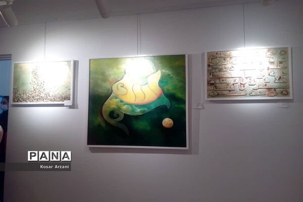 مراسم افتتاح نمایشگاه لبخند رنگ ها