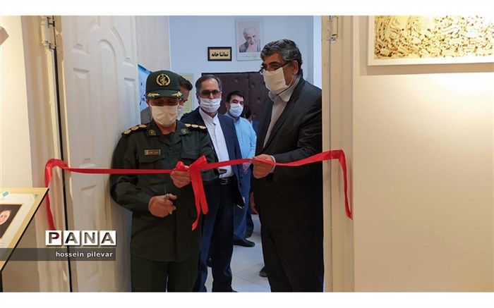 افتتاحیه نمایشگاه لبخند رنگ ها در بیرجند