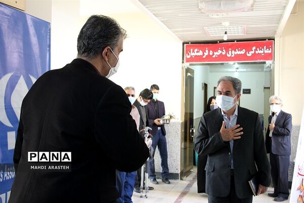 دیدارمدیرآموزش و پرورش شهرستان بیرجند با دانش آموز خبرنگاران  پانا استان خراسان جنوبی