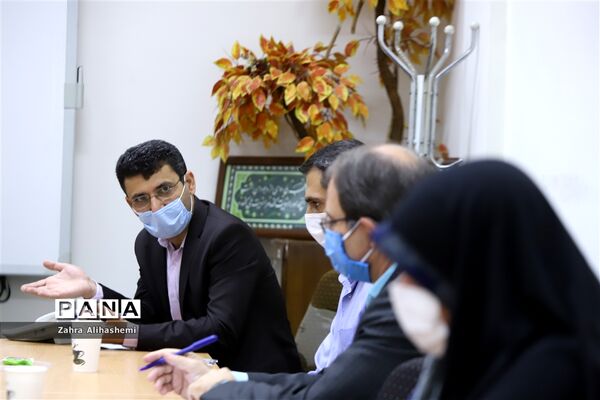 نشست اعضای دبیرخانه‌ کشوری گروه آموزشی مشاوران