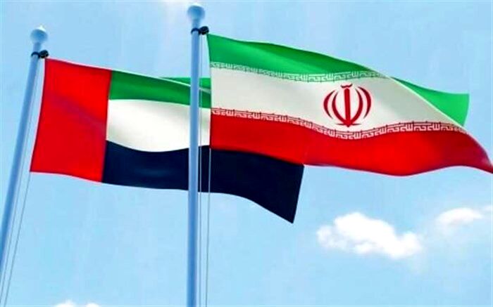 الجزیره: گفت‌وگوی ظریف با وزیر خارجه امارات کم‌سابقه بود