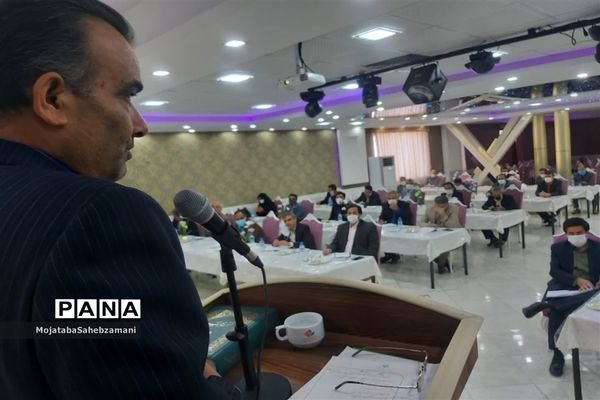 جلسه تخصصی آموزش در فضای مجازی قطب شهید مدرس