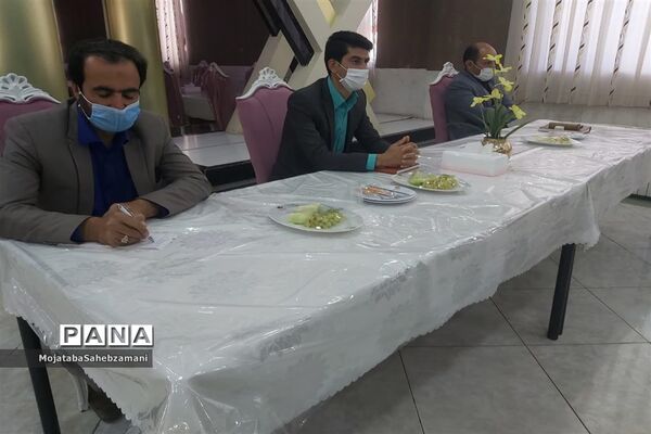 جلسه تخصصی آموزش در فضای مجازی قطب شهید مدرس