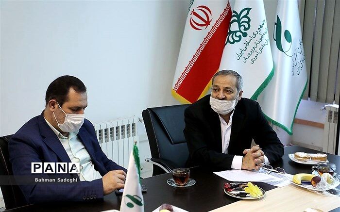 کاظمی: نمایندگان دوره‌های پیشین مجلس دانش‌آموزی را به عنوان مربی افتخاری دعوت به همکاری کنیم