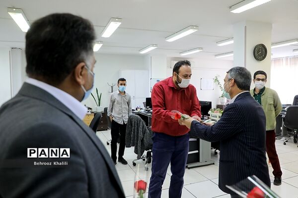 بازدید معاون وزیر آموزش و پرورش در آستانه عید غدیرخم و روز خبرنگار از خبرگزاری پانا