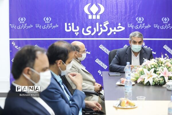بازدید معاون وزیر آموزش و پرورش در آستانه عید غدیرخم و روز خبرنگار از خبرگزاری پانا