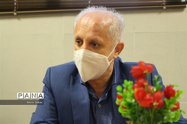 تجلیل مدیرکل آموزش و پرورش استان فارس و رئیس سازمان دانش‌آموزی استان از خبرنگاران پانا