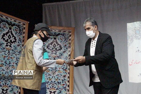 مراسم تجلیل ازخبرنگاران پانا استان خراسان جنوبی با رعایت پروتکل‌های بهداشتی