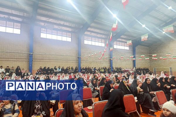  جشن ولادت امام زمان (عج) در مدارس روستای طارند پیشوا 