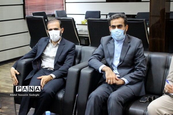 نشست قائم مقام دبیرکل اتحادیه انجمن‌های اسلامی دانش‌آموزان کشور با مدیرکل آموزش و پرورش استان بوشهر