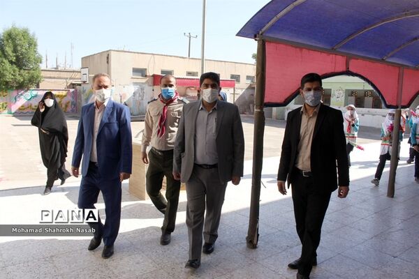 بازدید رییس و کارشناسان سازمان دانش آموزی خوزستان از مدارس سوسنگرد