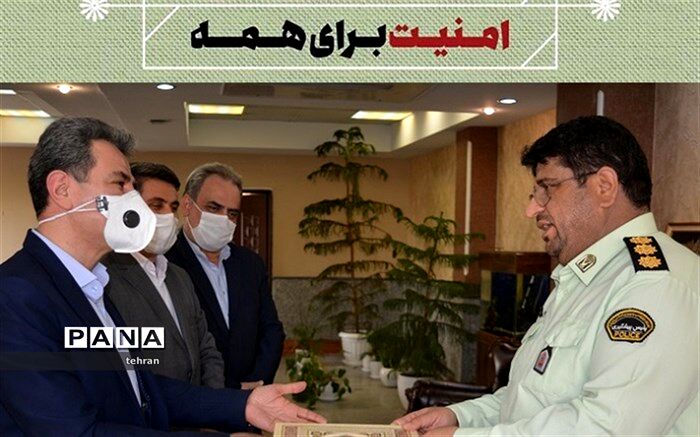 قدردانی سرپرست آموزش و پرورش با حضور در سرکلانتری منطقه۲