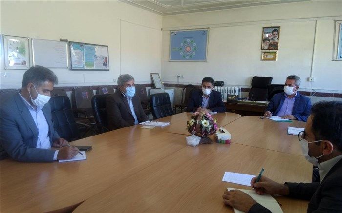 برگزاری جلسه تبیین وتوجیه بسته تحولی با حضورمدیرسازمان دانش آموزی استان درمنطقه زیویه