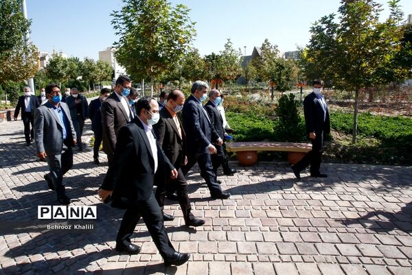 آیین افتتاحیه  و بهره برداری بوستان زندگی