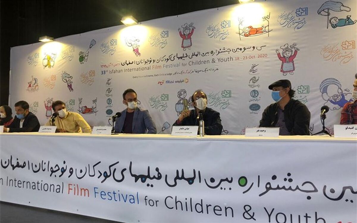 سیدجواد هاشمی: تنها موجودی که در کرونا دچار نفس تنگی شده است، سینماست