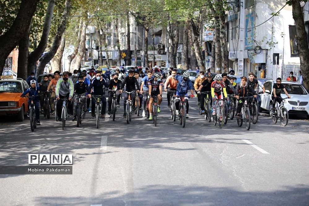 مسابقه دوچرخه‌سواری در ساری