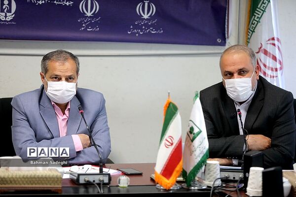 نشست آموزشی، توجیهی برنامه ملی کانون یاریگران زندگی در مدارس کشور
