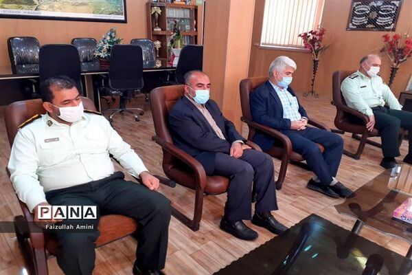 دیدار مدیر آموزش و پرورش شهرستان دشتستان با فرمانده نیروی انتظامی