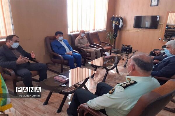 دیدار مدیر آموزش و پرورش شهرستان دشتستان با فرمانده نیروی انتظامی