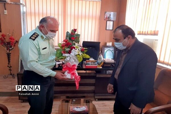 دیدار مدیر آموزش و پرورش شهرستان دشتستان با فرمانده نیروی انتظامی