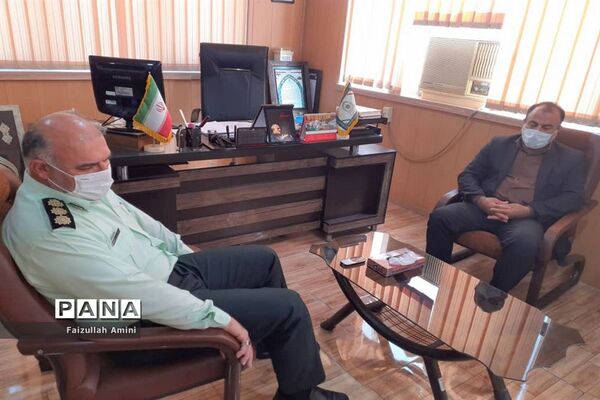 دیدار مدیر آموزش و پرورش شهرستان دشتستان با فرمانده نیروی انتظامی
