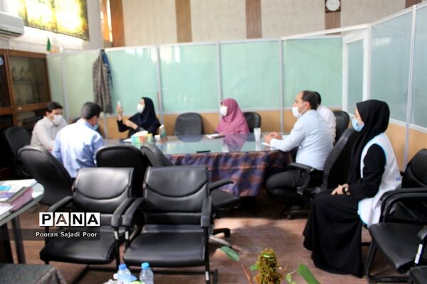 جلسه هم‌اندیشی کارشناسان سازمان دانش آموزی استان بوشهر