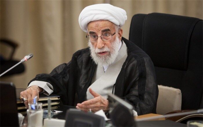 آیت‌الله جنتی: مسلمانان در برابر جسارت فرانسوی‌ها سکوت نکنند