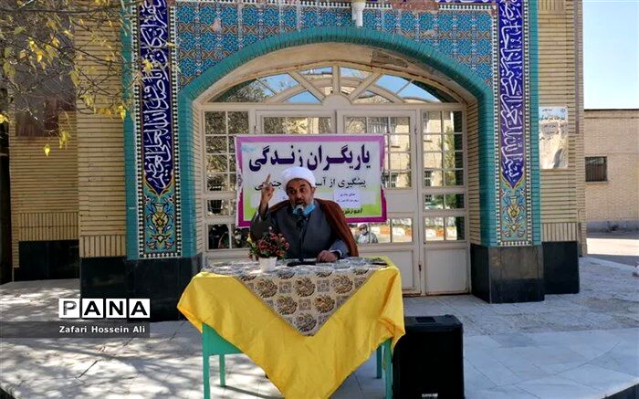 برگزاری کارگاه یاریگران زندگی در فاروج