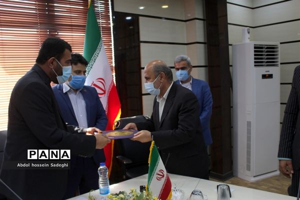 تجلیل از شورای معاونت پرورشی اداره کل آموزش و پرورش استان بوشهر