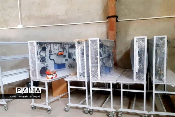کاروان تجهیزات هنرستان های فنی و حرفه ای و کار دانش  استان بوشهر