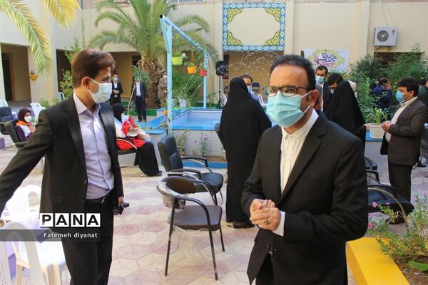 نواختن زنگ استکبار ستیزی در مدارس بوشهر