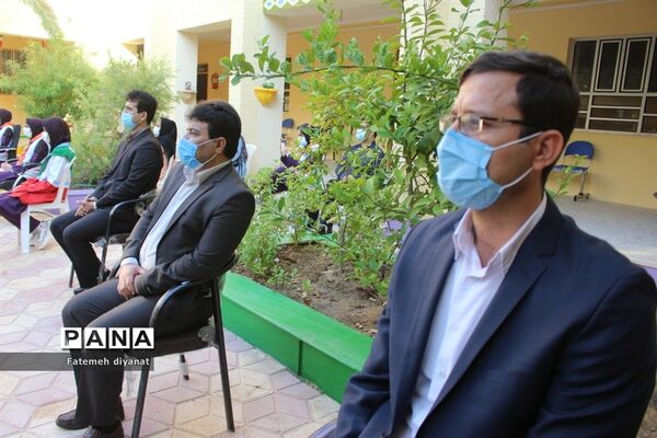 نواختن زنگ استکبار ستیزی در مدارس بوشهر