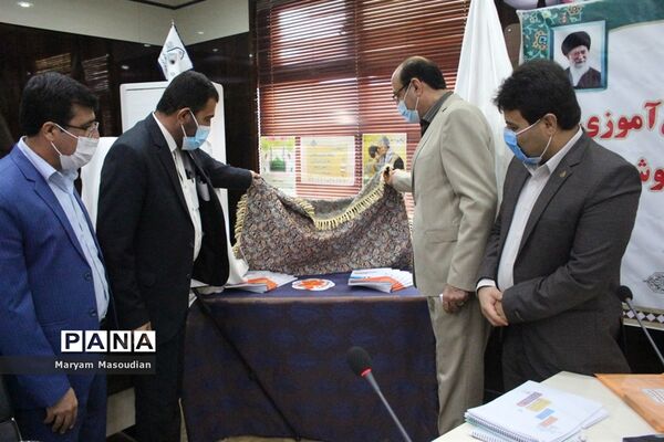 رونمایی از برنامه راهبردی و عملیاتی سازمان دانش آموزی استان بوشهر