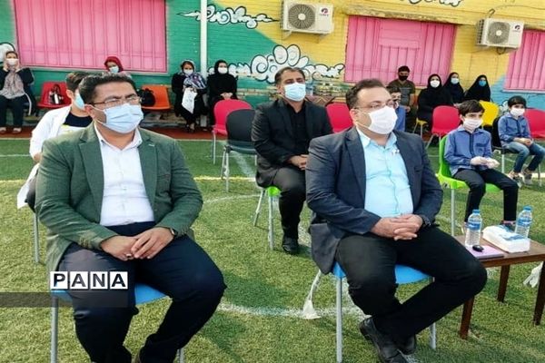 نواختن زنگ نمادین آزمایشگاه در شهرستان امیدیه