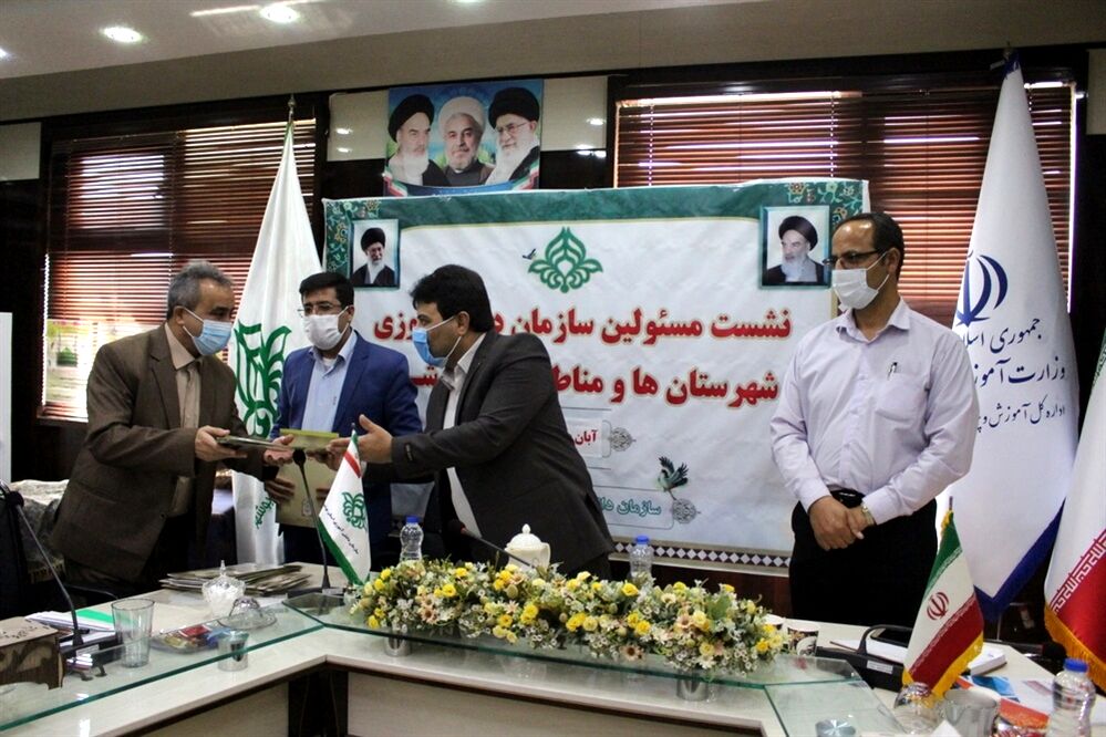 تجلیل از مسئولان سازمان دانش آموزی شهرستانها و مناطق استان بوشهر