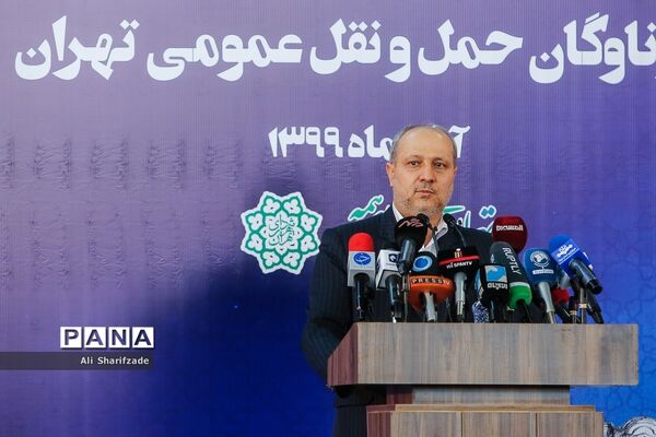 آیین بهره برداری از ۱۰۰ دستگاه اتوبوس و مینی بوس جدید در ناوگان حمل و‌نقل تهران