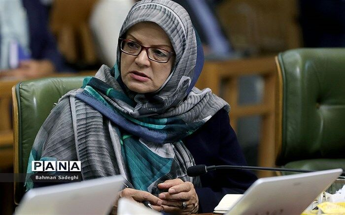 گلایه خداکرمی از برگزاری مراسم در شهرداری تهران در روزهای اوج کرونا
