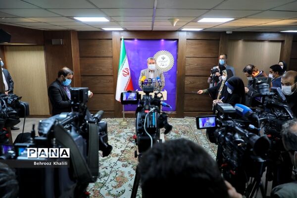 دومین جلسه قرارگاه عملیاتی ستاد ملی مبارزه با کرونا