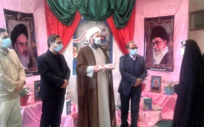 تجلیل از مقام آوران مسابقات کتاب خوانی شهرستان فردوس