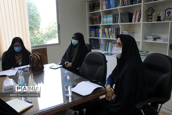 نشست هیات اندیشه‌ورز نماز مدارس استان بوشهر