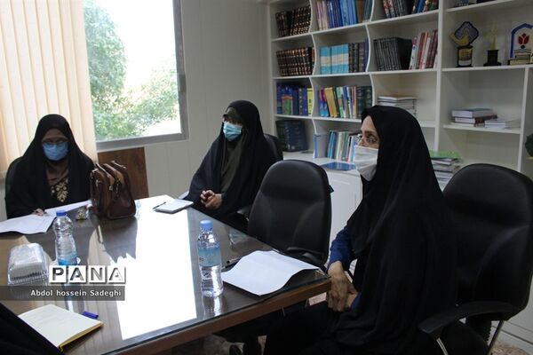 نشست هیات اندیشه‌ورز نماز مدارس استان بوشهر