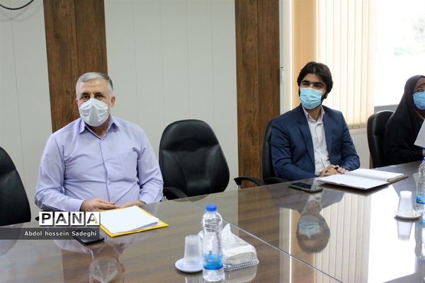 نشست هیات اندیشه‌ورز نماز مدارس استان بوشهر