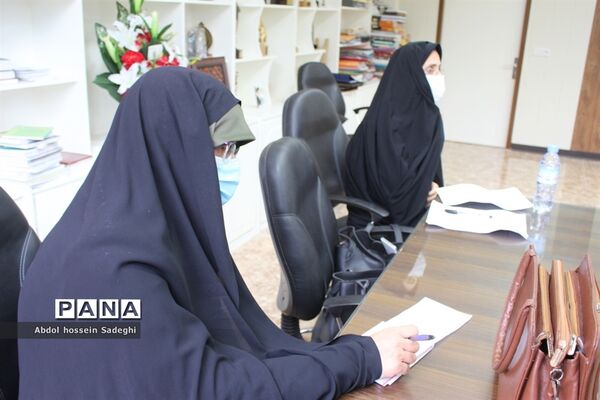 نشست هیات اندیشه‌ورز نماز مدارس استان بوشهر