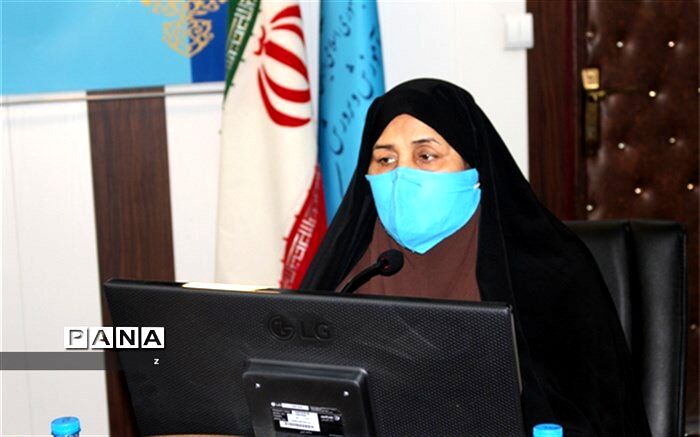 نشست نمایندگان مجلس دانش آموزی و شورای مشورتی استان کرمان با مدیر کل آموزش وپرورش استان کرمان